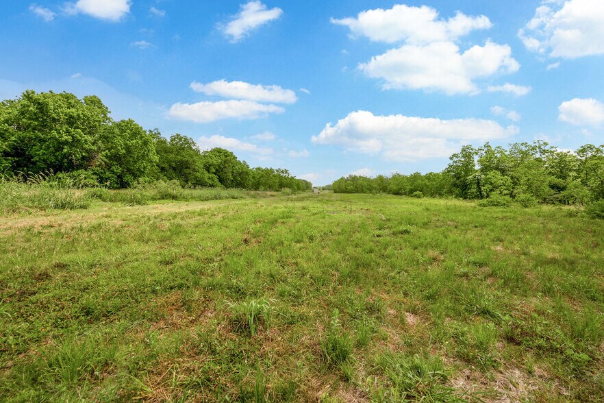 More Photos Of 2932 W FM 1462, Rosharon Land For Sale