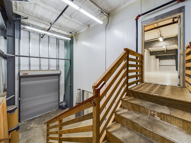 More Photos Of 39057 State Highway 299, Willow Creek Warehouse For Sale