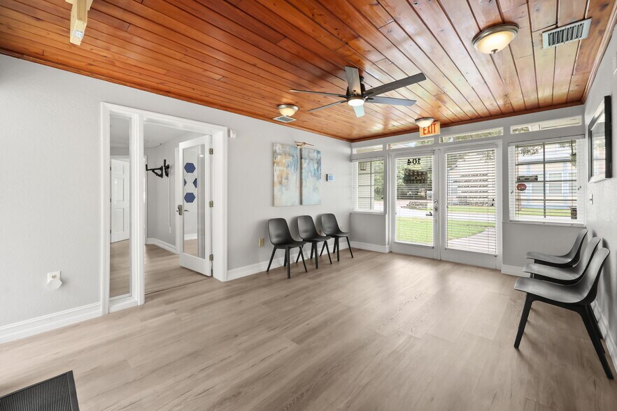More Photos Of 104 S Clyde Ave, Kissimmee Office For Sale