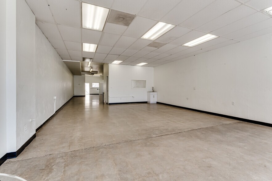 More Photos Of 806 Charnelton St, Eugene Storefront For Sale