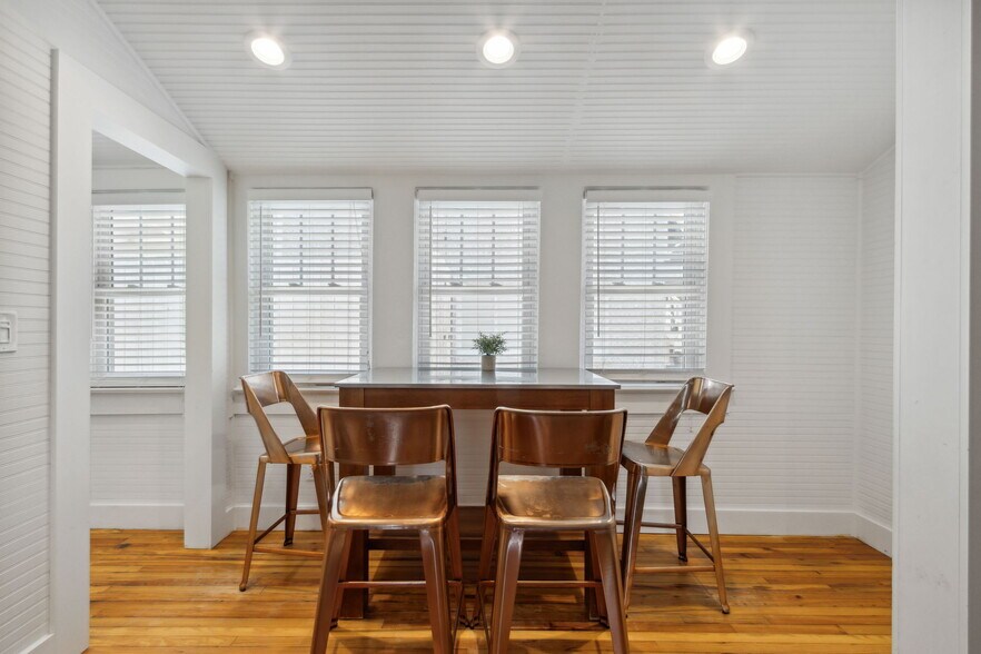 More Photos Of 1103 Ocean Blvd, Saint Simons Island Apartments For Sale