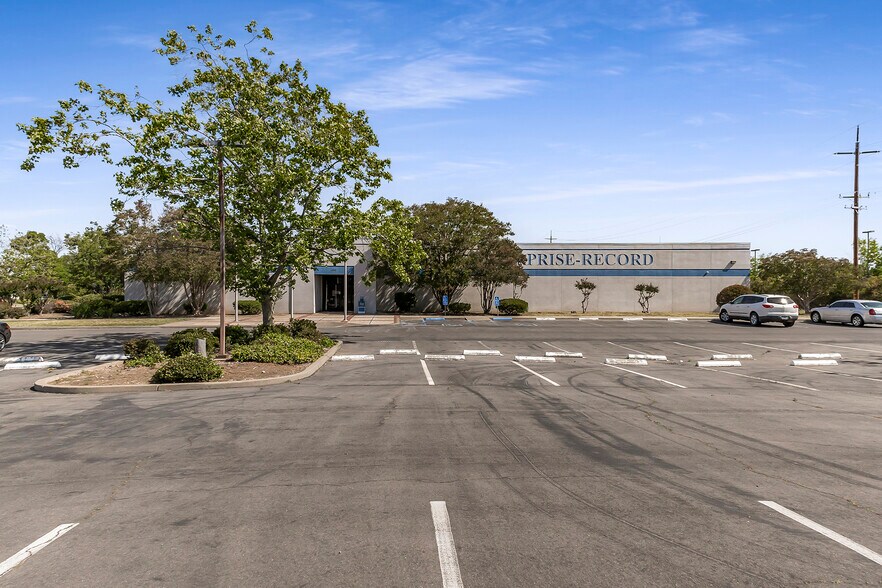 More Photos Of 400 E Park Ave, Chico Office For Sale