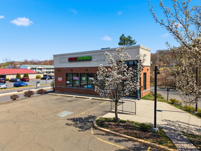 More Photos Of 613 Queen St, Southington Storefront For Sale