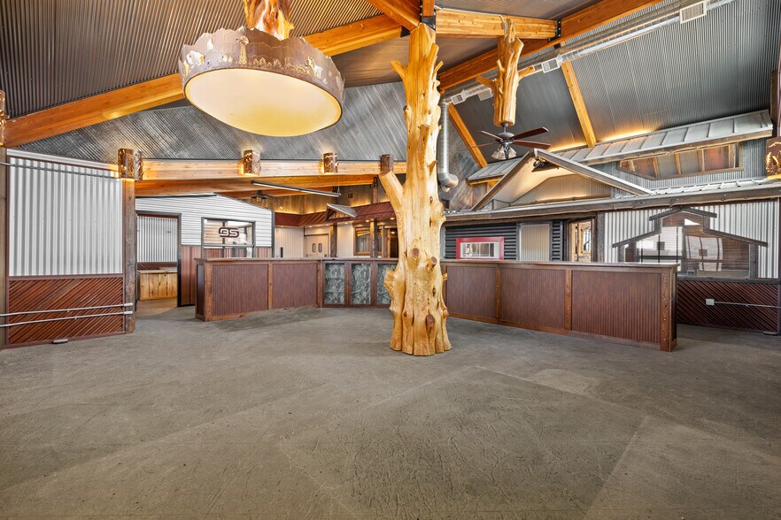 More Photos Of 6797 E Wildcat Rd, Evansville Warehouse For Sale