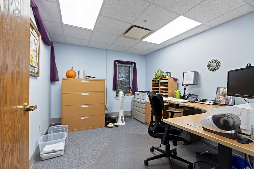 More Photos Of 219 Capitol St, Augusta Office For Lease