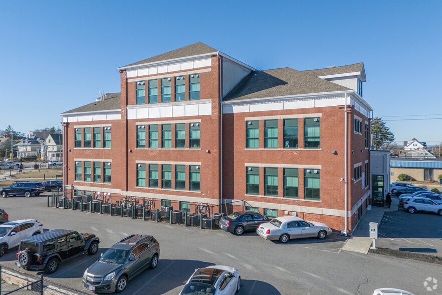 More Photos Of 1151 Robeson St, Fall River Medical For Sale