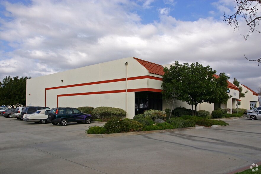 More Photos Of 9260 Isaac St, Santee Showroom For Lease