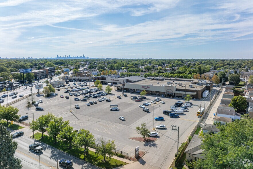 More Photos Of 6304 N Nagle Ave, Chicago Storefront For Lease