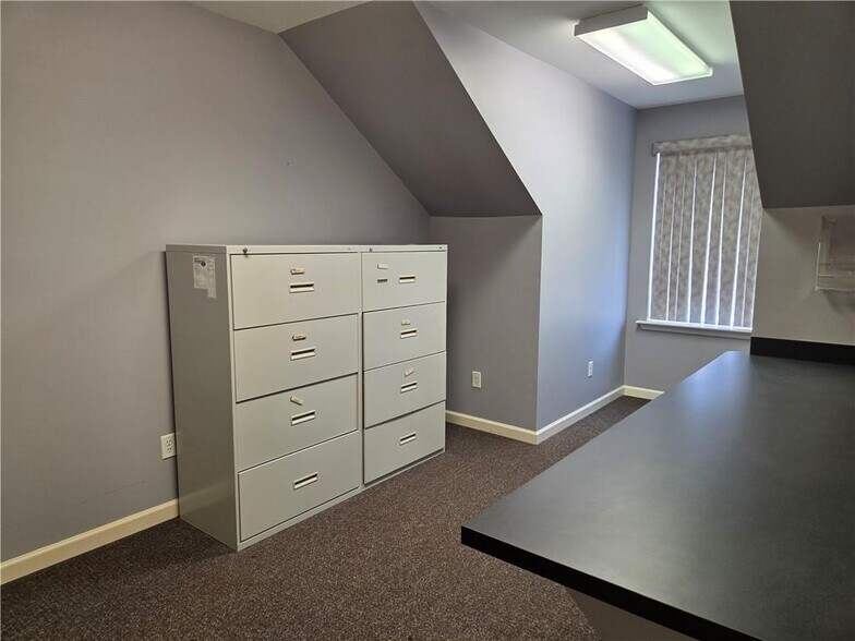 More Photos Of 1065 Muller Pky, Westwego Office For Sale