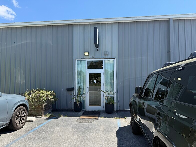 More Photos Of 1836 Meeting Street Rd, North Charleston Light Distribution For Lease