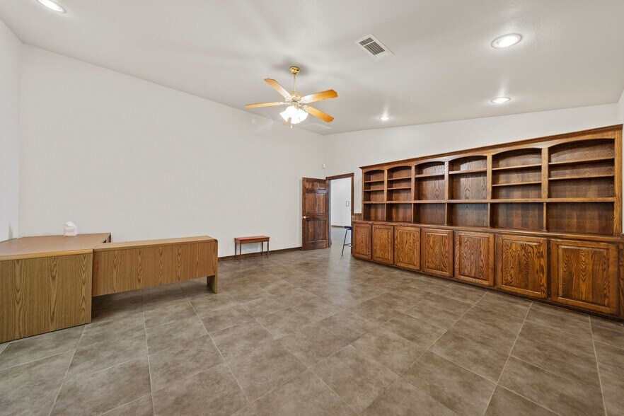 More Photos Of 15288 AR-22, Dardanelle Warehouse For Sale