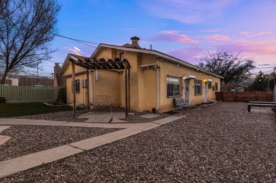 More Photos Of 220 Princeton Dr, Albuquerque Apartments For Sale