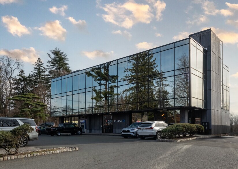 Primary Photo Of 501 Chestnut Ridge Rd, Spring Valley Office For Lease