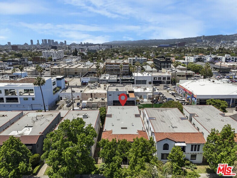More Photos Of 351 N Orange Grove Ave, Los Angeles Apartments For Sale