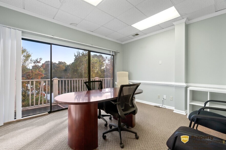 More Photos Of 5267 Greenwich Rd, Virginia Beach Office For Sale