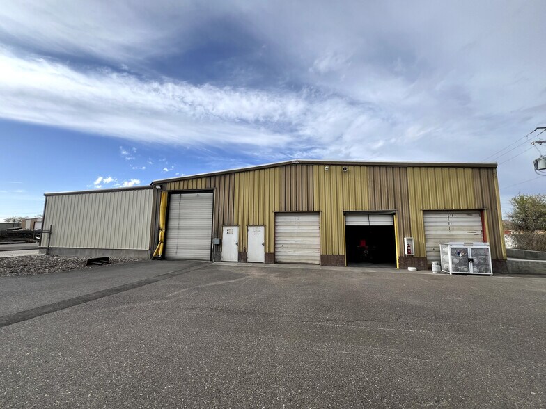 More Photos Of 1994 Highland Ave E, Twin Falls Warehouse For Lease
