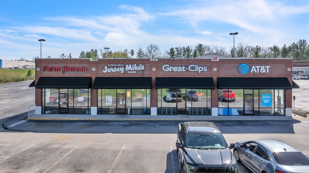More Photos Of 2500 N Main St, Crossville Unknown For Lease