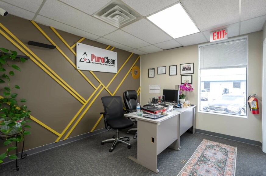 More Photos Of 1860-1878 Star Batt Dr, Rochester Hills Warehouse For Lease