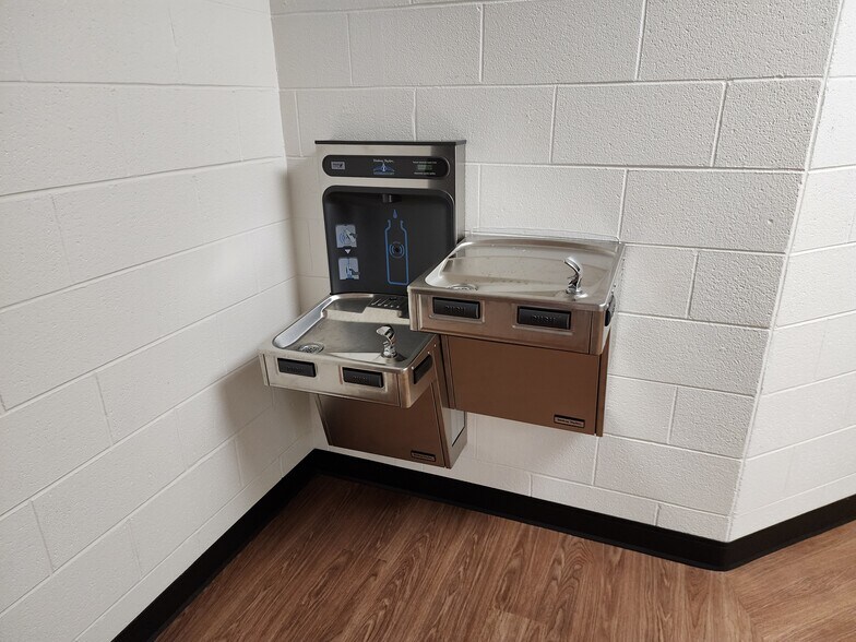 More Photos Of 501 Howell Rd, Greenville Office For Lease