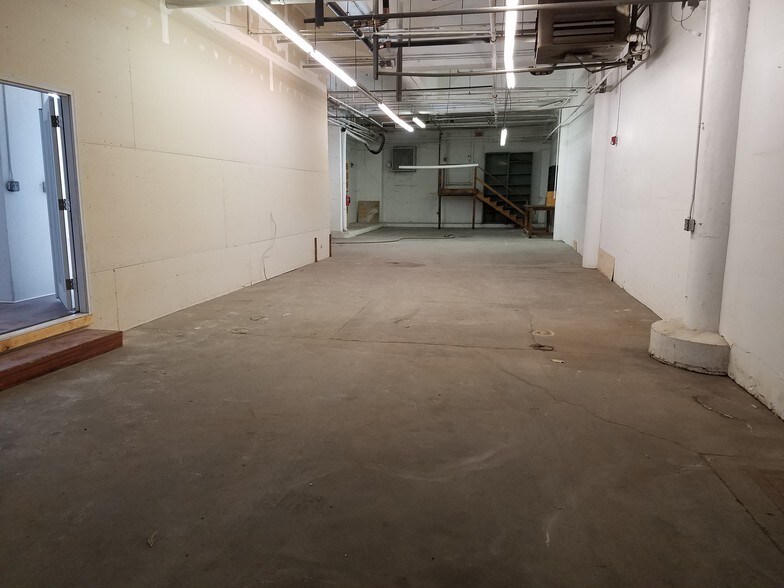 More Photos Of 86 Joy St, Somerville Warehouse For Lease