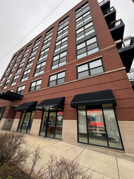 More Photos Of 1260 W Washington Blvd, Chicago Multifamily For Sale