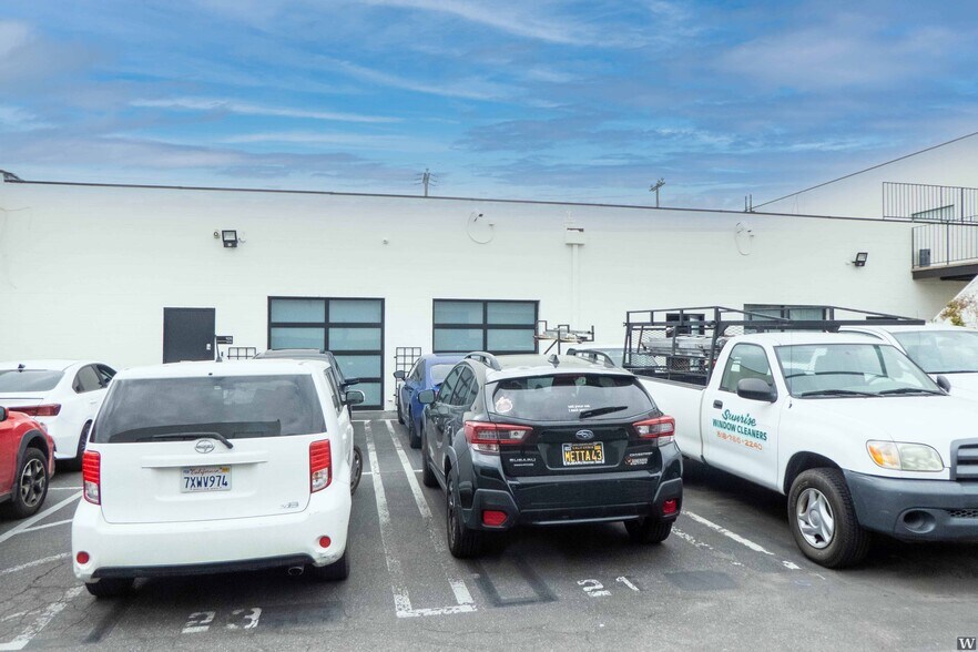 More Photos Of 10826-10834 Burbank Blvd, North Hollywood Office For Sale