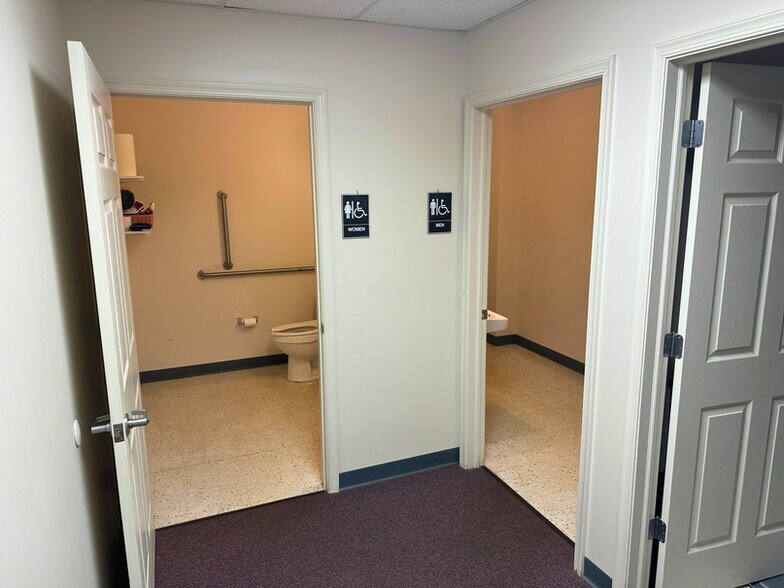 More Photos Of 3211 Peoples Dr, Harrisonburg Research And Development For Sale