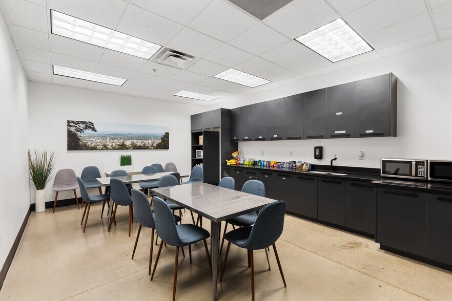 More Photos Of 1278-1296 Sandhill Rd, Orem Office For Sale