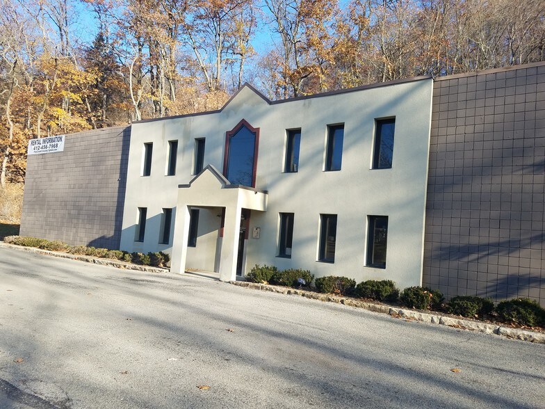 More Photos Of 4068 Mt Royal Blvd, Allison Park Medical For Lease