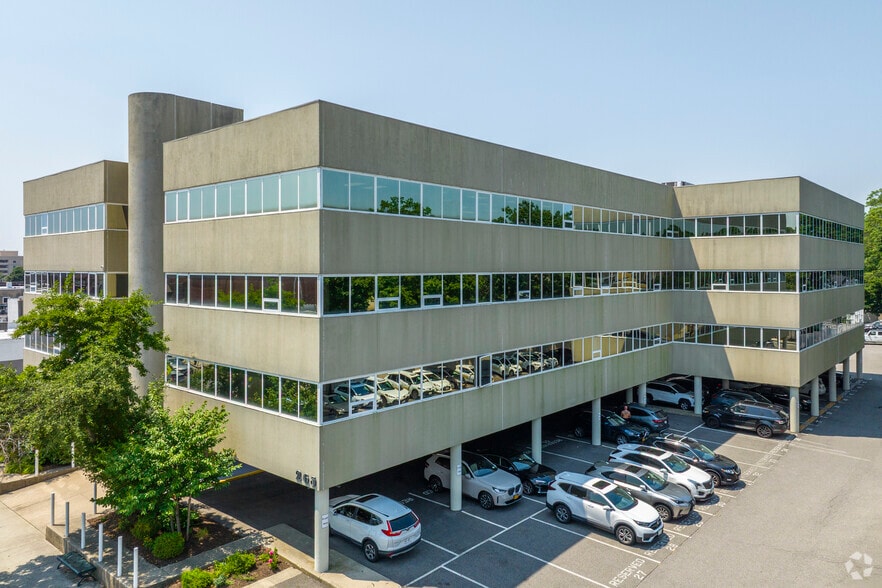 More Photos Of 265 Post Ave, Westbury Medical For Lease
