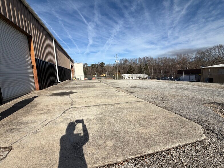 More Photos Of 2367 Rockaway Industrial Blvd, Conyers Industrial For Lease