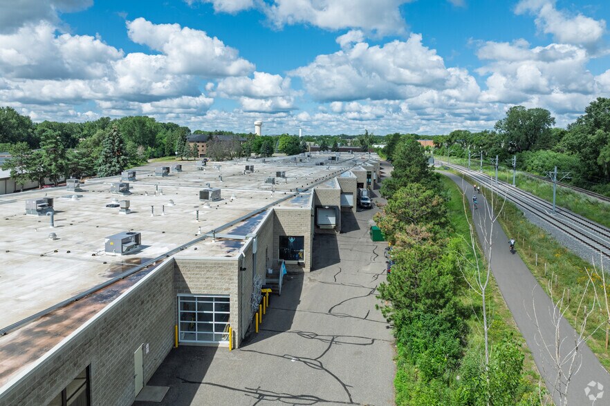 More Photos Of 4200-4250 Park Glen Rd, Saint Louis Park Light Manufacturing For Lease