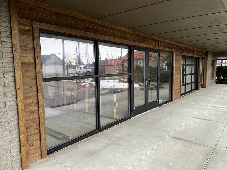More Photos Of 110 N Orchard St, Boise Veterinarian Kennel For Sale