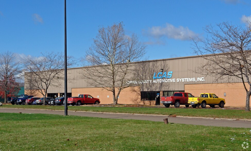 More Photos Of 7470 Industrial Parkway Dr, Lorain Manufacturing For Lease