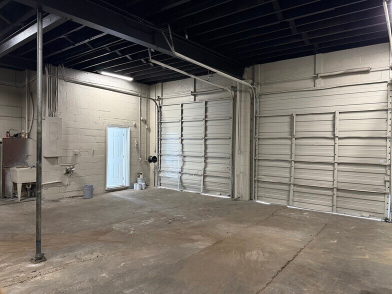 More Photos Of 3518 Jackson Ave, Memphis Auto Repair For Lease