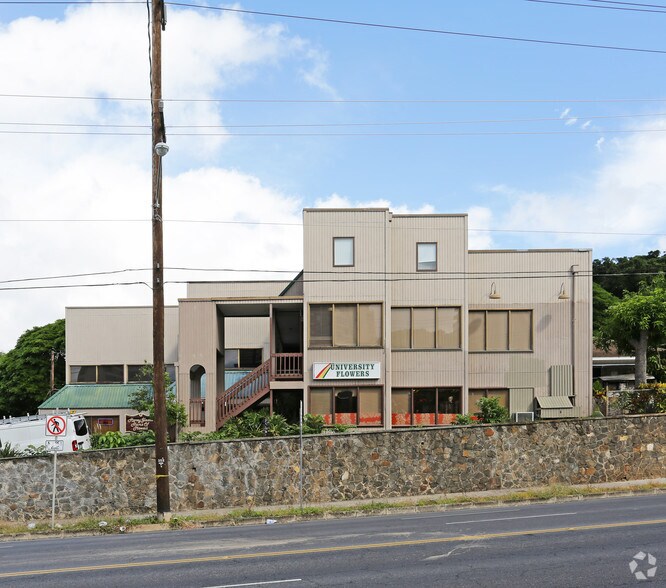 More Photos Of 2758 S King St, Honolulu Freestanding For Lease