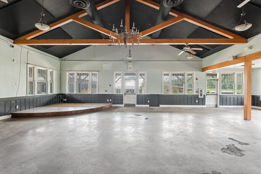 More Photos Of 4125 Whites Creek Pike, Whites Creek Unknown For Lease