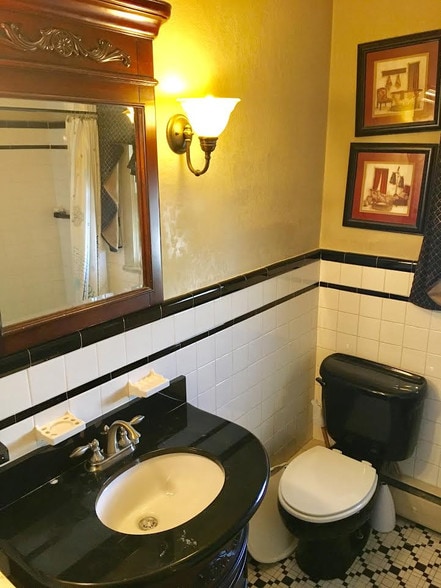 More Photos Of 1931 S Dupont Hwy, Dover Office Residential For Lease