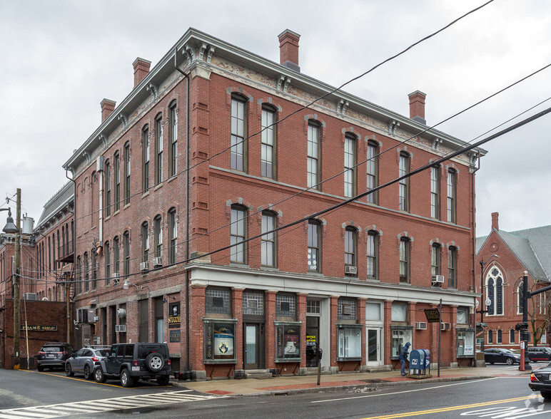 Primary Photo Of 1-23 Main St, Natick Storefront Retail Office For Lease