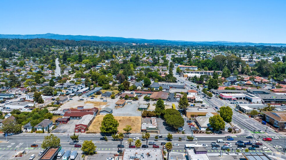 More Photos Of 806 Ocean St, Santa Cruz General Retail For Sale
