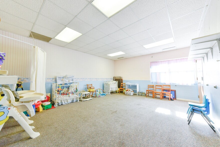 More Photos Of 3901 Raeford Rd, Fayetteville Religious Facility For Lease
