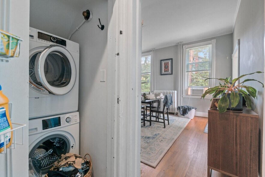 More Photos Of 711 Gladstone Ave, Baltimore Apartments For Sale