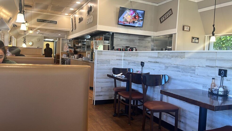 More Photos Of 3501 E Busch Blvd, Tampa Restaurant For Sale