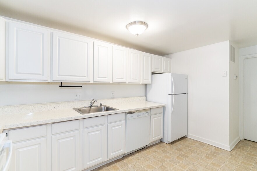 More Photos Of 2441 18th St NW, Washington Apartments For Sale