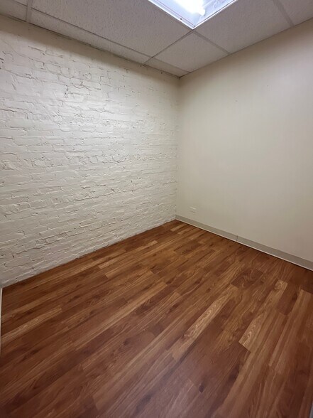 More Photos Of 5000-5014 W Madison St, Chicago Apartments For Lease