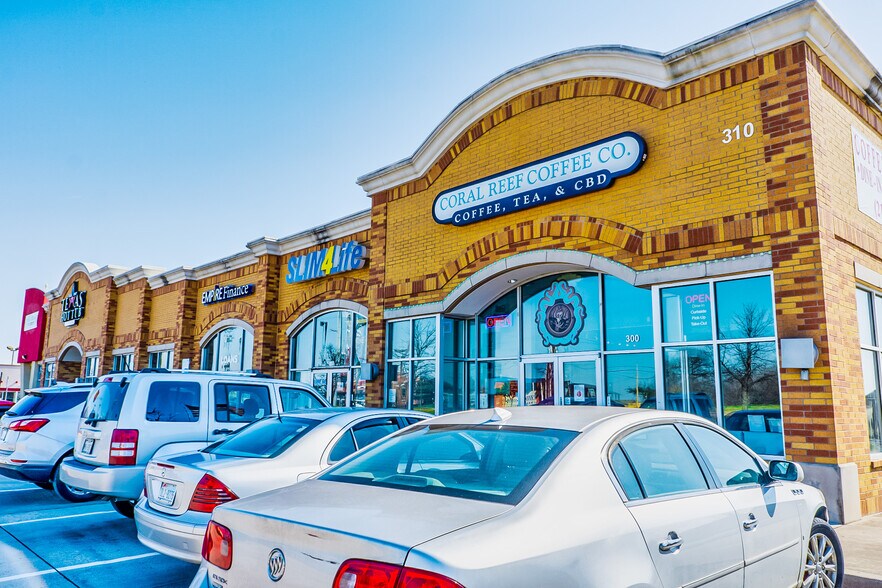 More Photos Of 310 E Round Grove Rd, Lewisville Freestanding For Lease