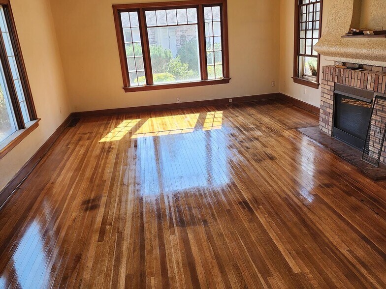 More Photos Of 1397-1407 SE 130th Ave, Portland Apartments For Sale