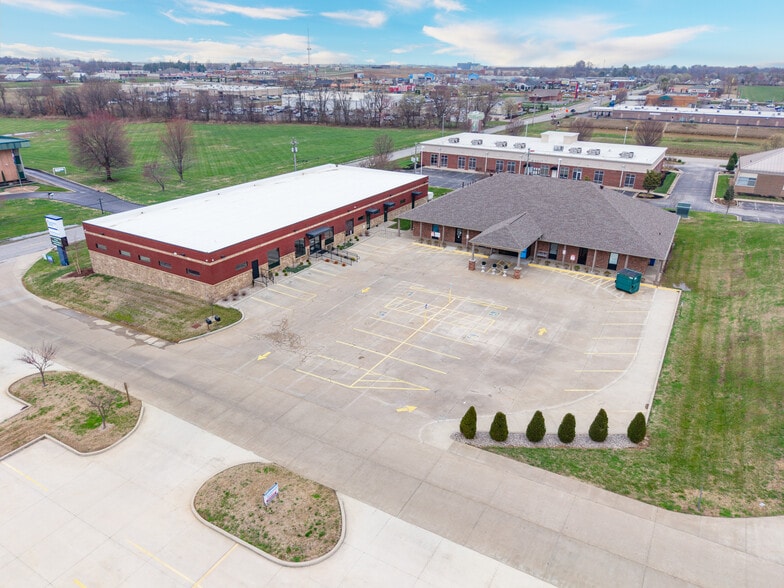 Primary Photo Of 3110 Fairview Dr, Owensboro Healthcare For Sale