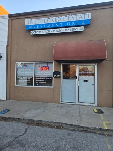 Primary Photo Of 1602 Cleveland Ave, Atlanta Storefront For Sale