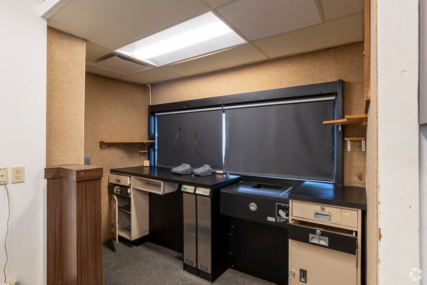 More Photos Of 3429 N Prospect Rd, Peoria Bank For Sale